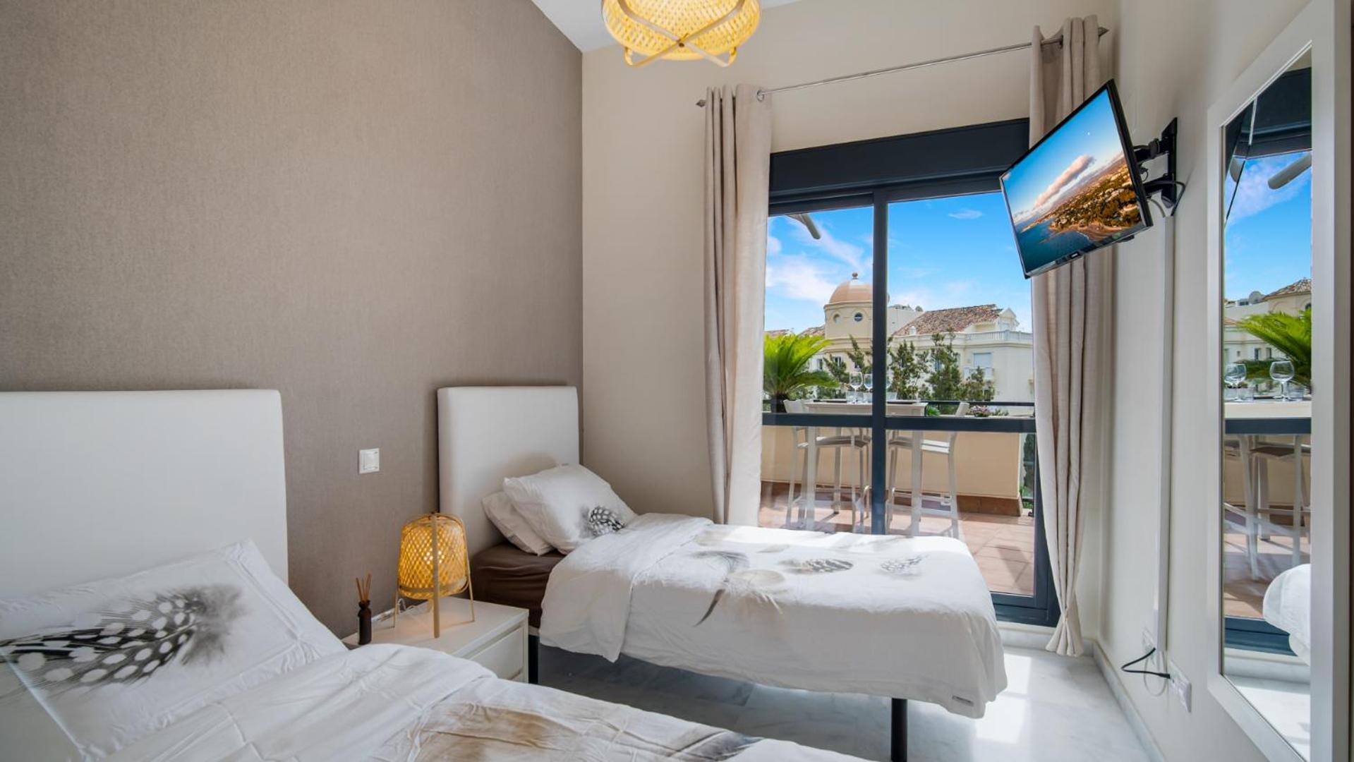Cosmo Beach With Seaview Between Cancelada And Estepona Exterior photo